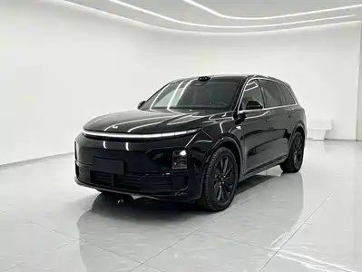 Li Auto L6 2025