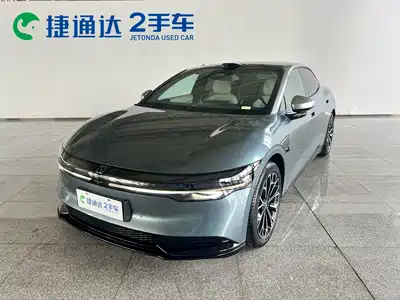 ZEEKR 007 2025