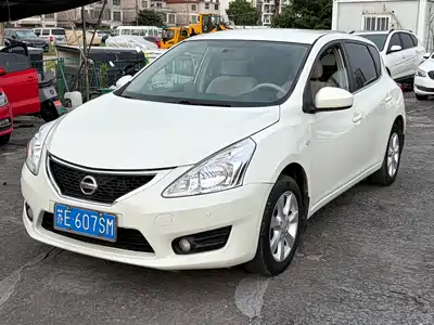 Nissan Tiida 2013