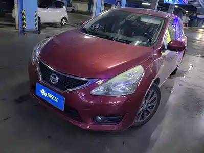 Nissan Tiida 2013