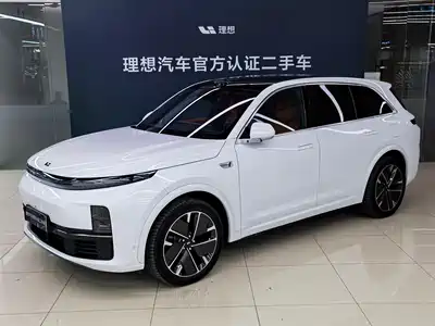 Li Auto L7 2025