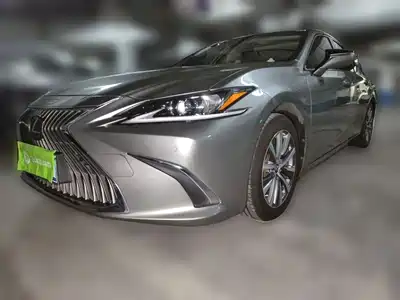 Lexus ES 2020