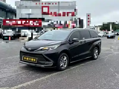 Toyota Sienna 2024