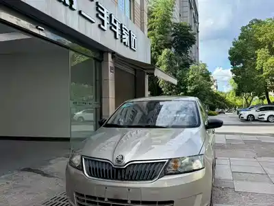 Škoda Rapid 2013