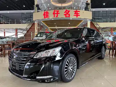 Toyota Crown 2018