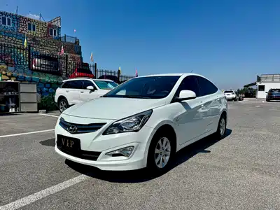Hyundai Verna 2015