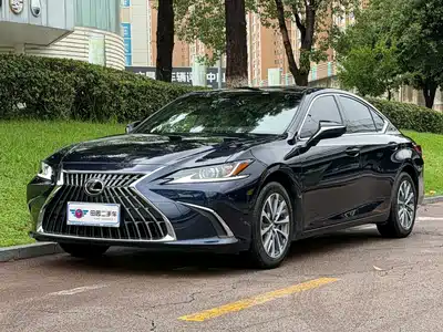 Lexus ES 2023