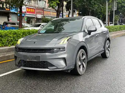 Lynk & Co 06 EM-P 2021
