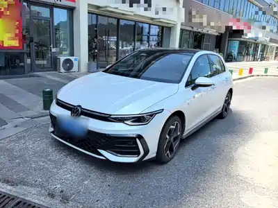 Volkswagen Golf 2024