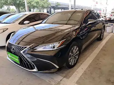 Lexus ES 2024