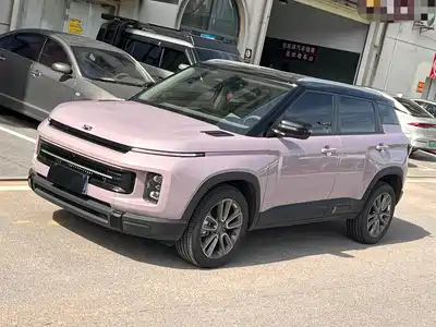 Geely ICON 2025