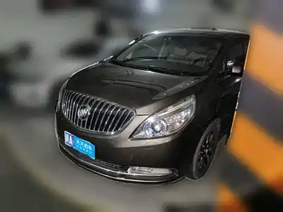 Buick GL8 2012