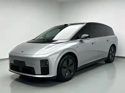 Li Auto i8 2025