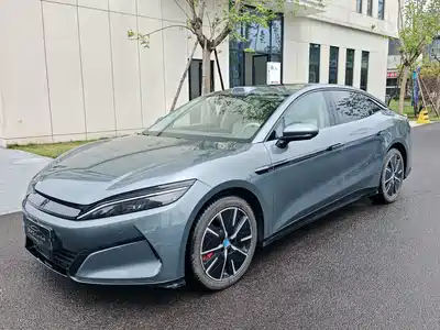 BYD Han L 2025
