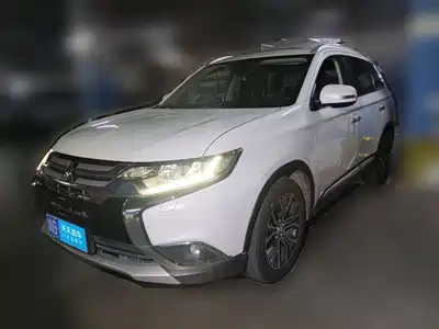 Mitsubishi Outlander 2016