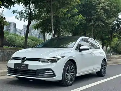 Volkswagen Golf 2021