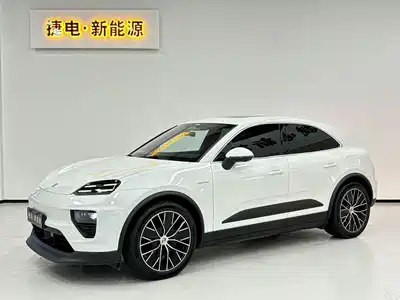 Porsche Macan EV 2025
