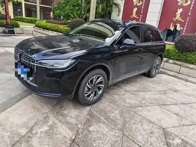 Lincoln Adventurer 2023