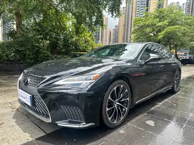 Lexus LS 2022