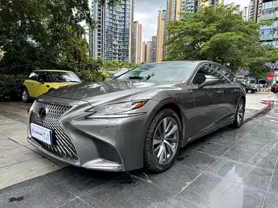 Lexus LS 2019