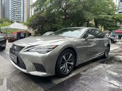Lexus LS 2021