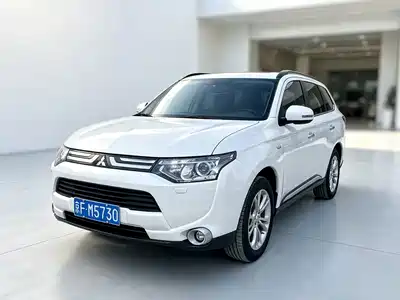 Mitsubishi Outlander (Import) 2013