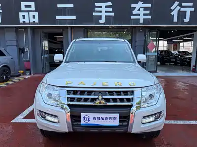 Mitsubishi Pajero (Import) 2019