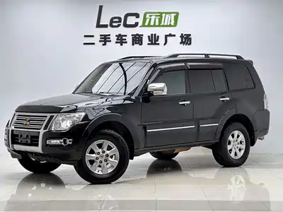 Mitsubishi Pajero (Import) 2018