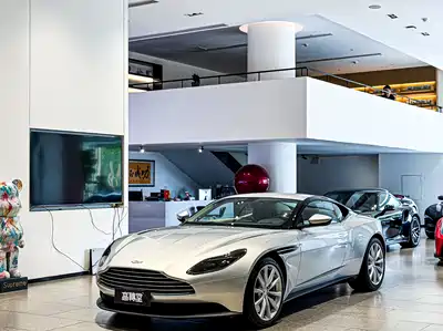 Aston Martin DB11 2019