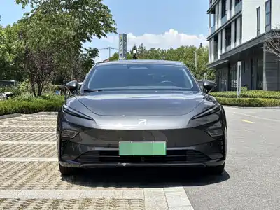Roewe Rising Auto F7 2023