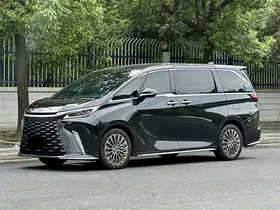 Lexus LM 2024
