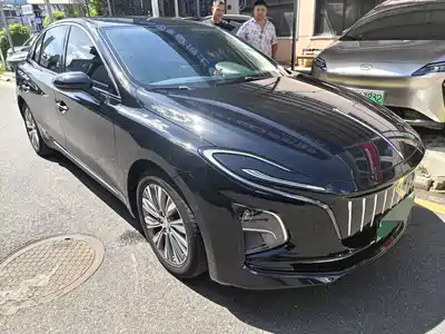 Hongqi E-QM5 2022