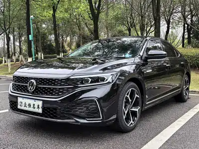 Volkswagen Passat 2023