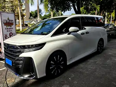 Toyota Vellfire 2025