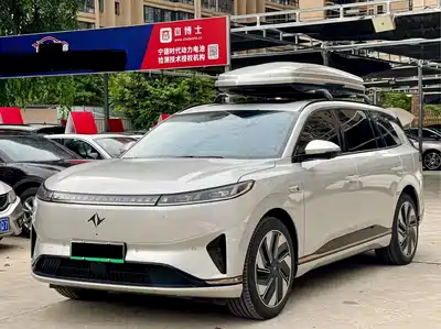 Dongfeng Yipai eπ008 2025