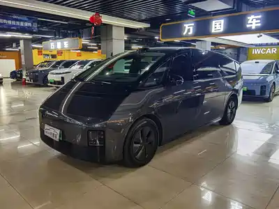 Li Auto MEGA 2024