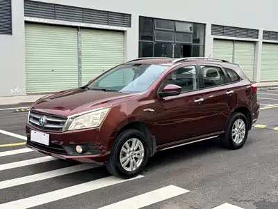 Venucia T70 2015