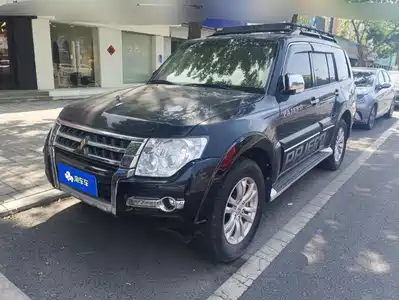 Mitsubishi Pajero (Import) 2019