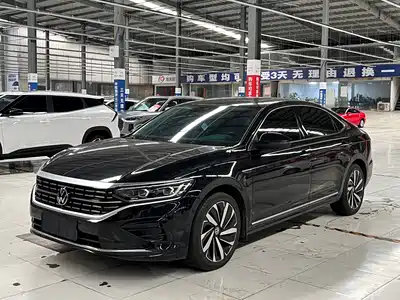 Volkswagen Passat 2023