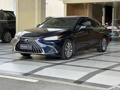 Lexus ES 2022