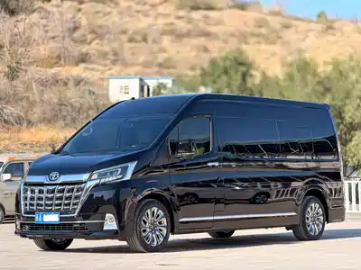 Toyota HIACE 2025