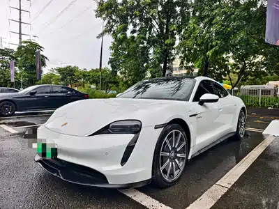 Porsche Taycan 2022