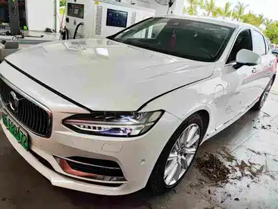 Volvo S90 Plug-in Hybrid 2020
