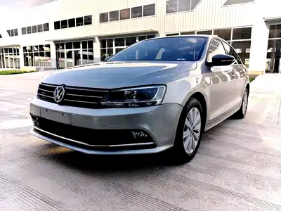 Volkswagen Sagitar 2015