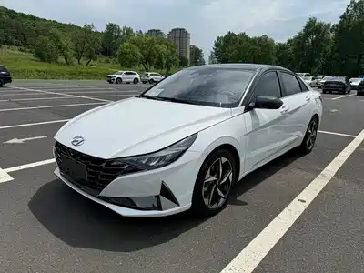 Hyundai Elantra 2022