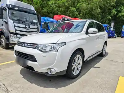 Mitsubishi Outlander (Import) 2014