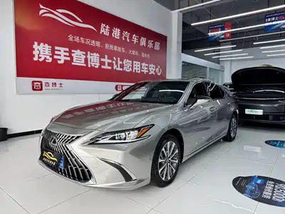 Lexus ES 2023