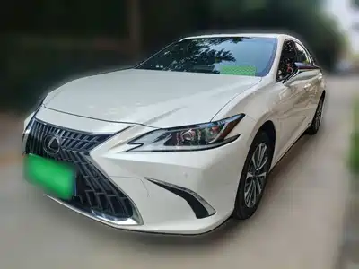 Lexus ES 2022