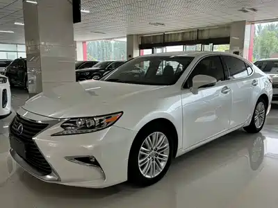 Lexus ES 2016