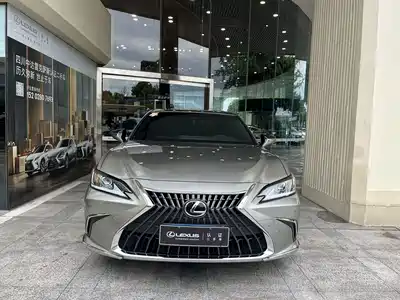 Lexus ES 2024